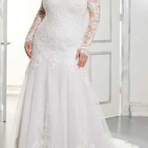 Elegant White Lace Wedding Dress